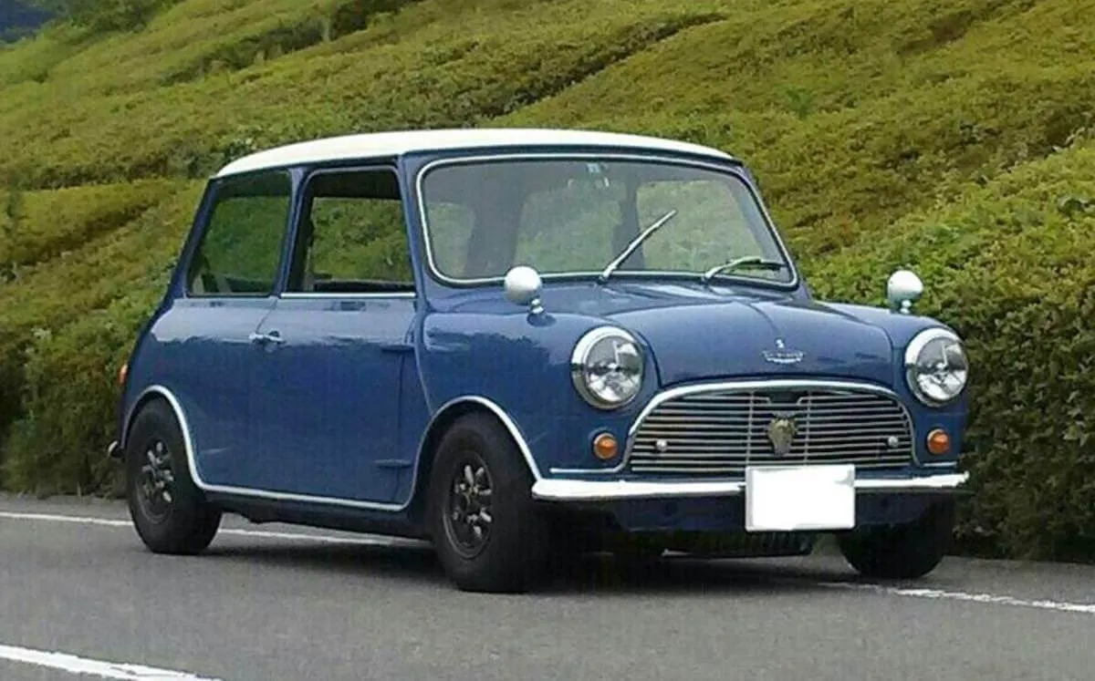 アイランドブルーのローバーミニ
